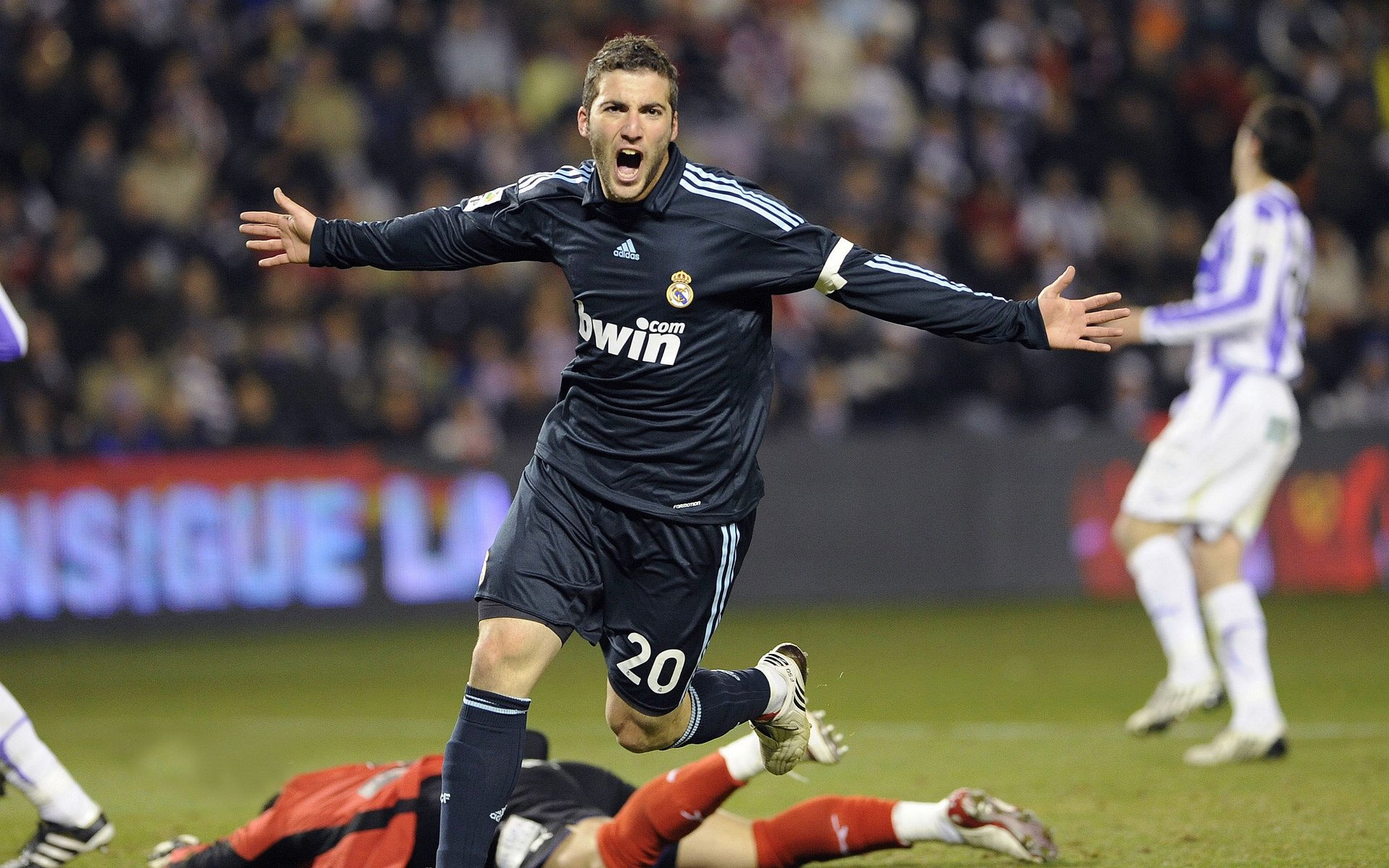 那些年我们追的中场魔术师，中场大师都有谁